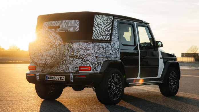 2025-Mercedes-Benz-G-Class-Cabriolet-Testing-4