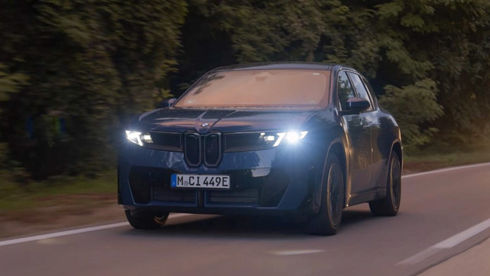 2025-BMW-iX3-1000-km-range-7