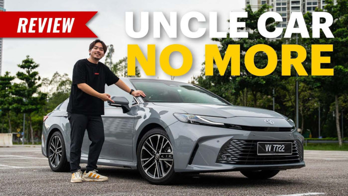 2025-Toyota-Camry-review-1